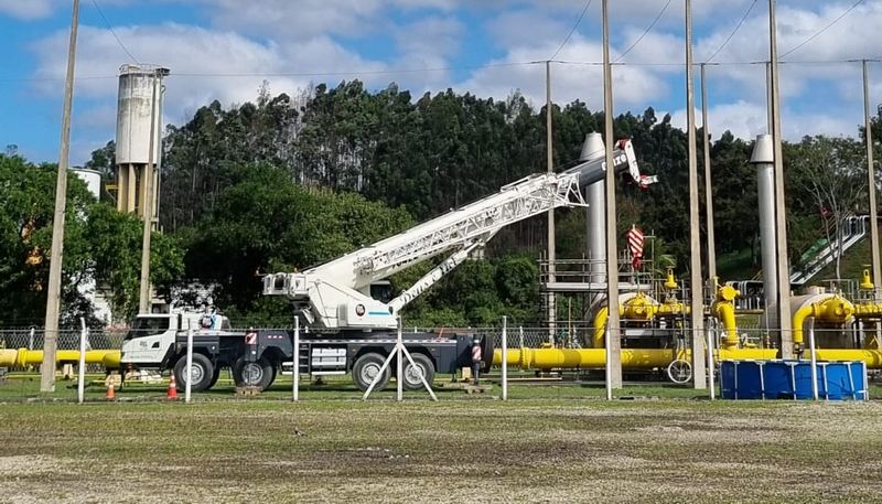 Descubra o Guindaste XCMG de 110 Toneladas da Geize Transportes